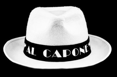 Kapelusz z napisem &quot;Al Capone&quot;